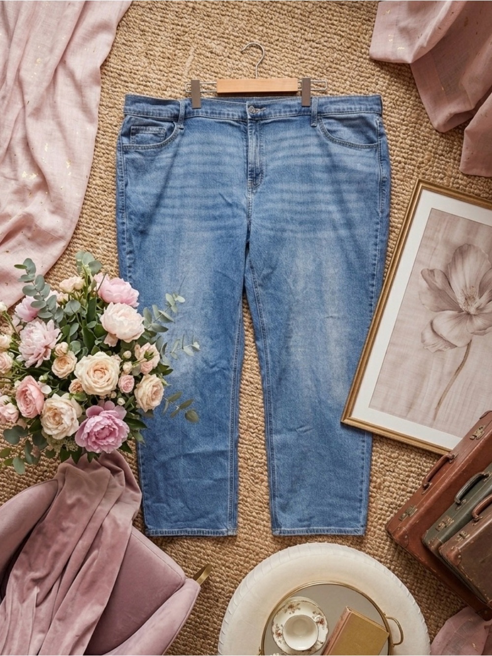 Old Navy Light Wash Straight-Leg Women's Jeans
